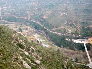 View from the cable car (you can see the train on the tracks below)