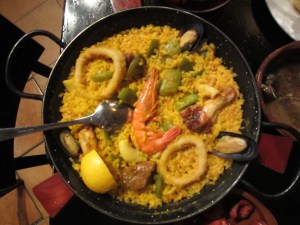 Then came the Paella Mixta (seafood and meat)