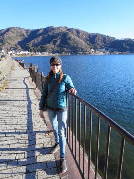 the path around the lake