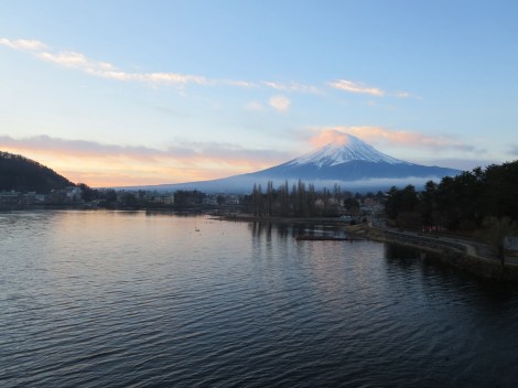 mt fuji at sunrise 