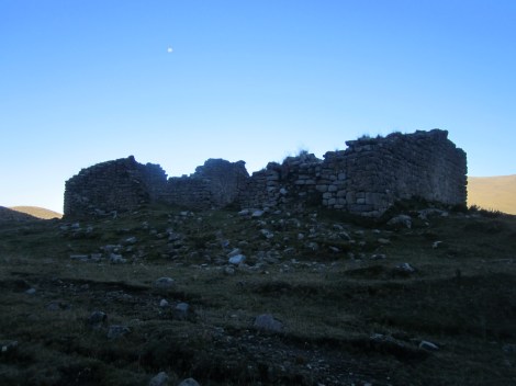 at Paredones with the moon still in the sky